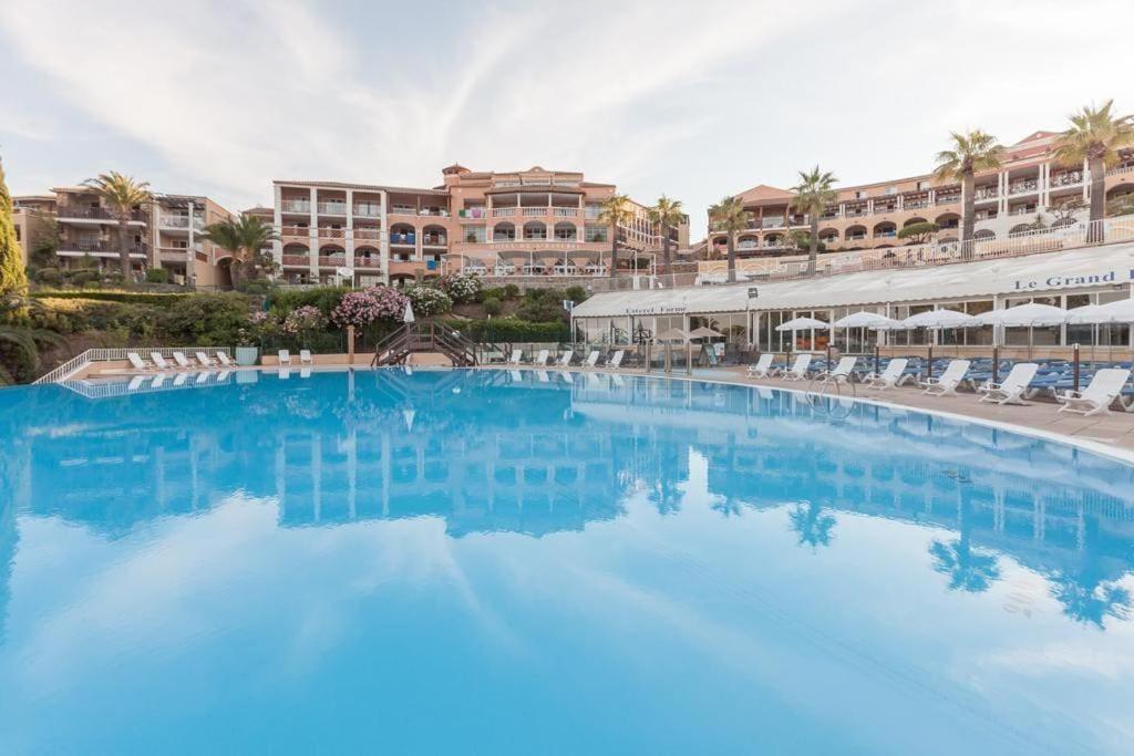 Dans Un Cadre D'Exception, Vue Mer Panoramique A Agay Cote D'Azur, Village Vacances Cap Esterel, T2 Avec Jardin, Golf, Climatisation, Wifi, 5 Piscines Saint-Raphaël 外观 照片