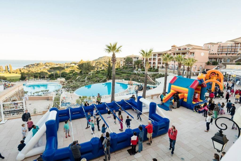 Dans Un Cadre D'Exception, Vue Mer Panoramique A Agay Cote D'Azur, Village Vacances Cap Esterel, T2 Avec Jardin, Golf, Climatisation, Wifi, 5 Piscines Saint-Raphaël 外观 照片
