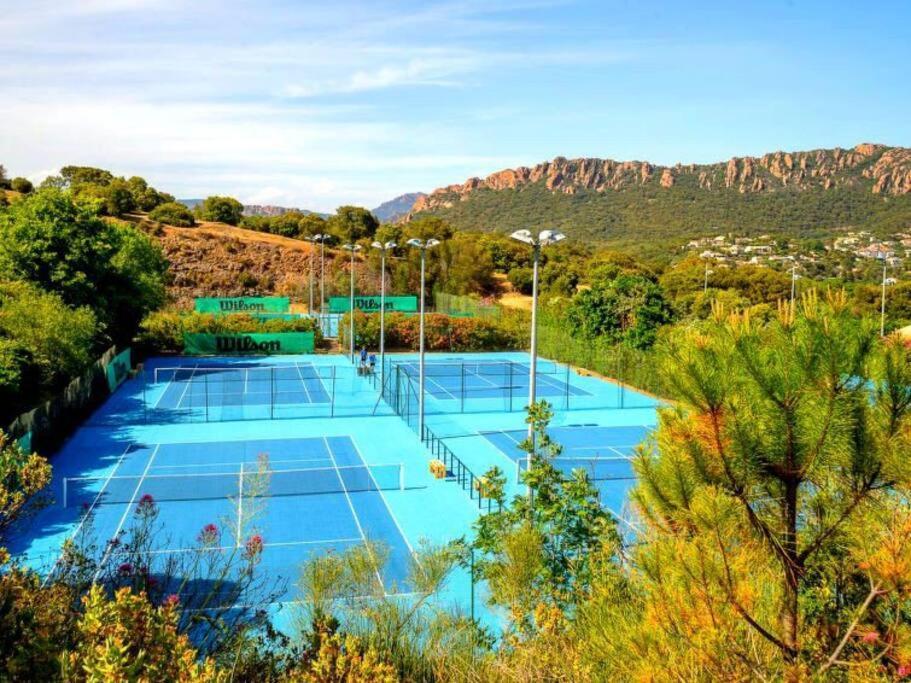 Dans Un Cadre D'Exception, Vue Mer Panoramique A Agay Cote D'Azur, Village Vacances Cap Esterel, T2 Avec Jardin, Golf, Climatisation, Wifi, 5 Piscines Saint-Raphaël 外观 照片