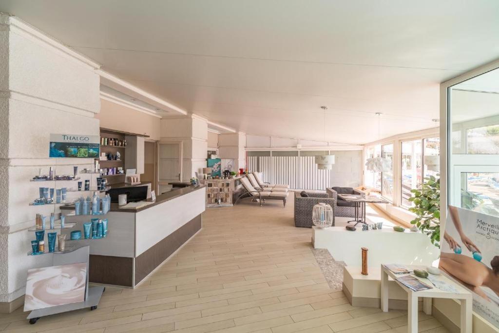 Dans Un Cadre D'Exception, Vue Mer Panoramique A Agay Cote D'Azur, Village Vacances Cap Esterel, T2 Avec Jardin, Golf, Climatisation, Wifi, 5 Piscines Saint-Raphaël 外观 照片